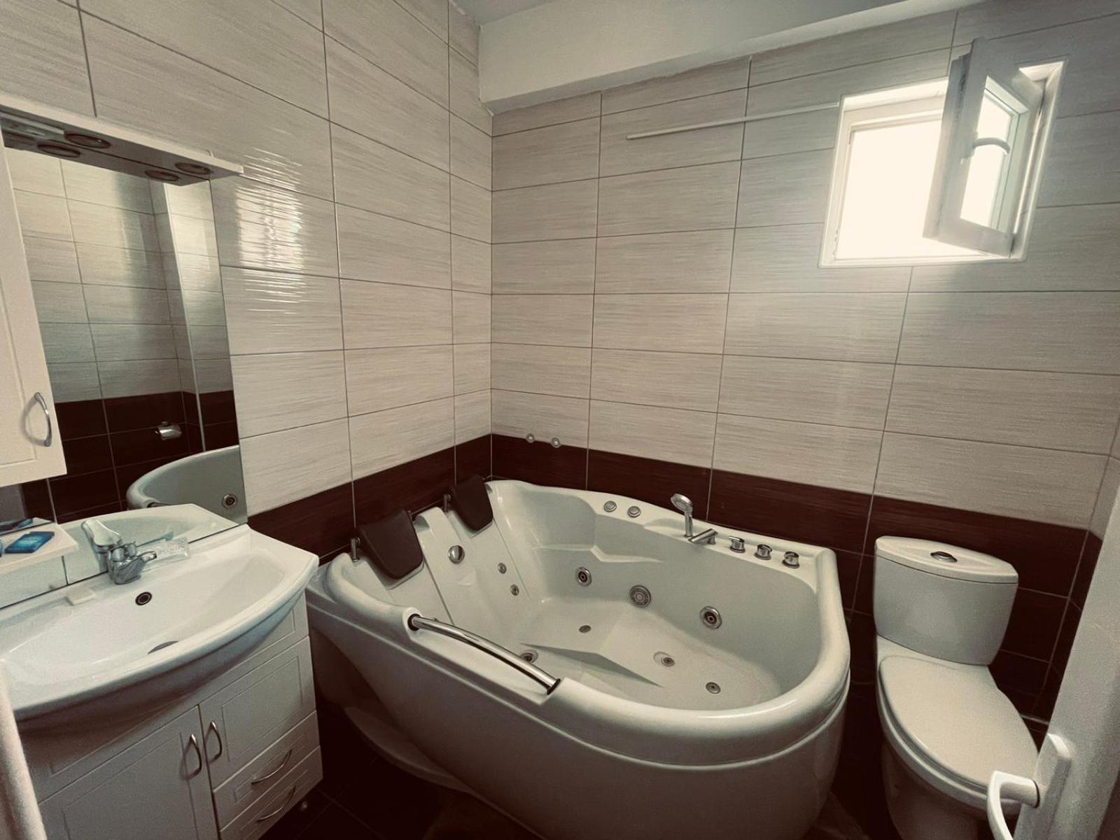 Hotel Konstantin Laplje Selo Екстер'єр фото