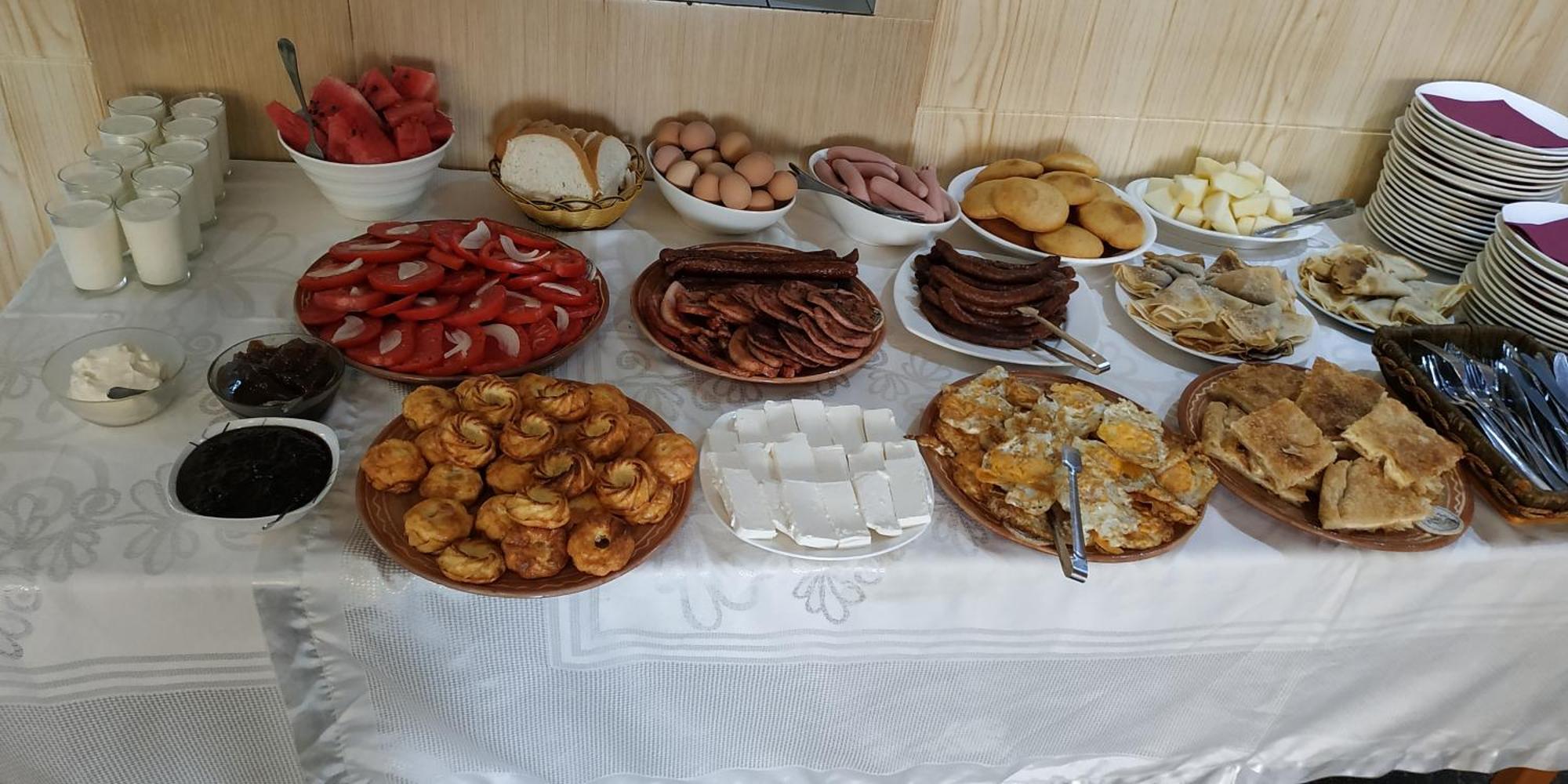 Hotel Konstantin Laplje Selo Екстер'єр фото